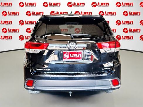 Used 2018 Toyota Highlander Limited FWD image 3