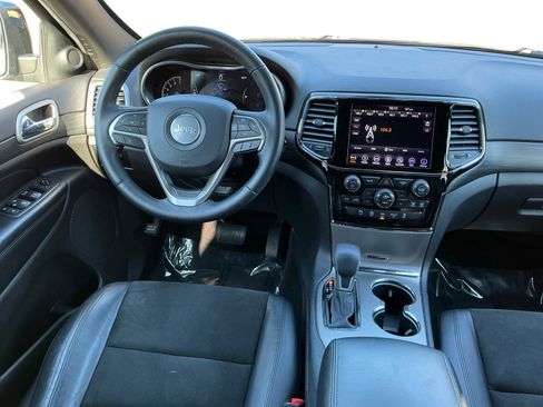 Used 2019 Jeep Grand Cherokee Altitude image 14