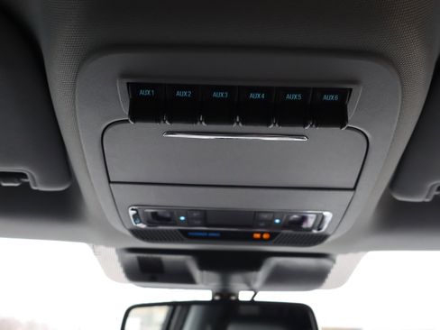 Used 2025 Ford F250 Lariat w/ Chrome Package image 30