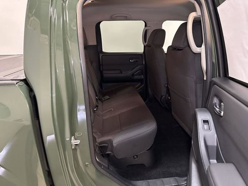 Used 2022 Nissan Frontier SV AWD/4WD image 36