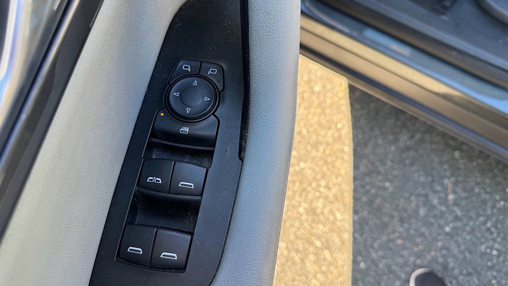 Used 2019 Chevrolet Blazer LT AWD/4WD image 20