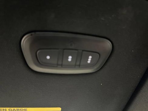 Used 2022 RAM 1500 Laramie AWD/4WD image 36