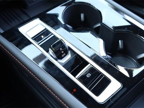 New 2026 Volkswagen Atlas Peak Edition image 18