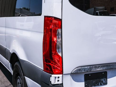 Used 2020 Mercedes-Benz Sprinter 2500 image 7