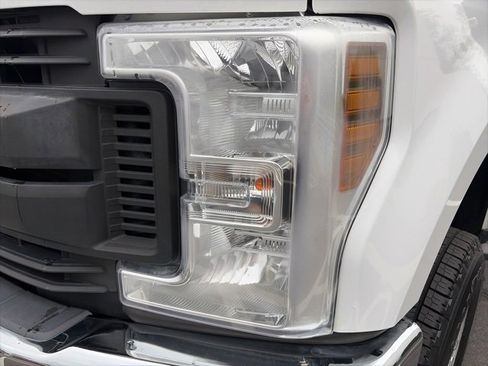 Used 2018 Ford F350 XL image 13