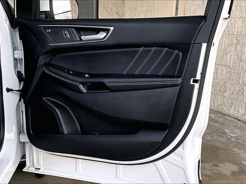 Used 2020 Ford Edge ST w/ Cold Weather Package image 23