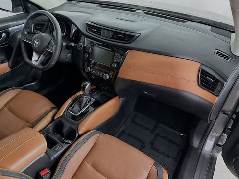 Used 2018 Nissan Rogue SL w/ Premium Package FWD image 34