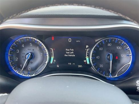 New 2025 Chrysler Pacifica Select image 17