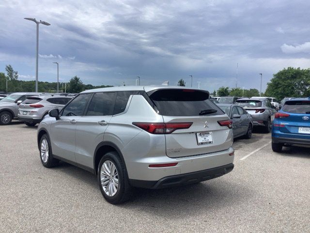 Used 2022 Mitsubishi Outlander ES FWD image 39