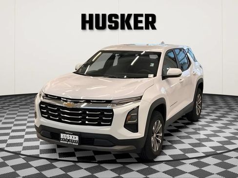 Certified 2025 Chevrolet Equinox LT FWD image 4