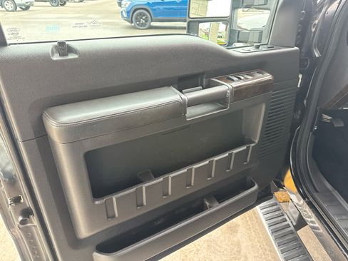 Used 2015 Ford F350 Platinum w/ FX4 Off-Road Package image 15