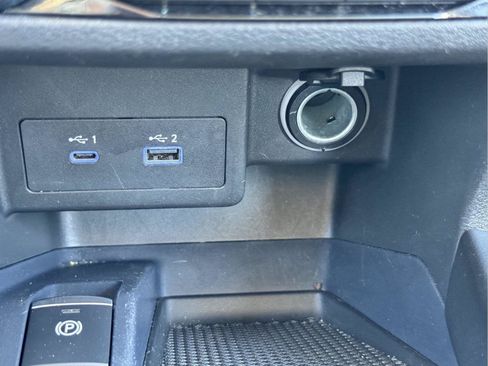 Used 2023 Nissan Kicks SR FWD image 26