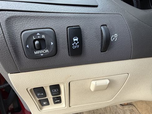 Used 2011 Lexus ES 350 FWD image 15
