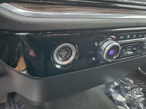 Used 2022 GMC Sierra 1500 Elevation AWD/4WD image 18