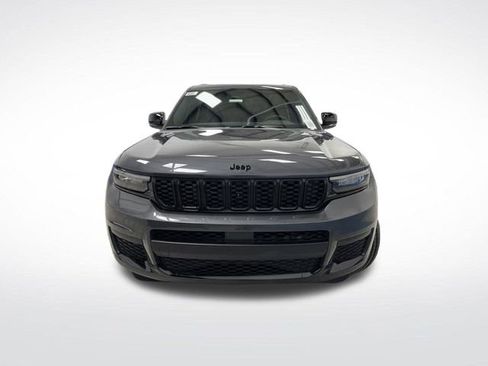 New 2025 Jeep Grand Cherokee L Altitude image 11