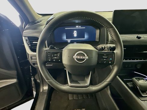 Used 2026 Nissan Rogue SL AWD/4WD image 18