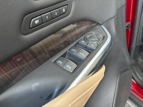 Used 2024 Cadillac XT4 Premium Luxury w/ Active Safety Package FWD image 16