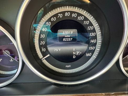 Used 2014 Mercedes-Benz E 350 4MATIC Sedan image 13