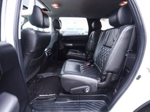 Used 2022 Toyota Sequoia TRD Sport AWD/4WD image 50