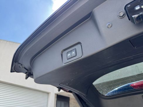 Used 2025 Nissan Rogue SV image 23