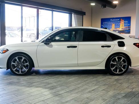 Used 2026 Honda Civic Sport Touring image 7