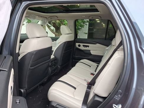 New 2026 Honda Pilot Touring image 6