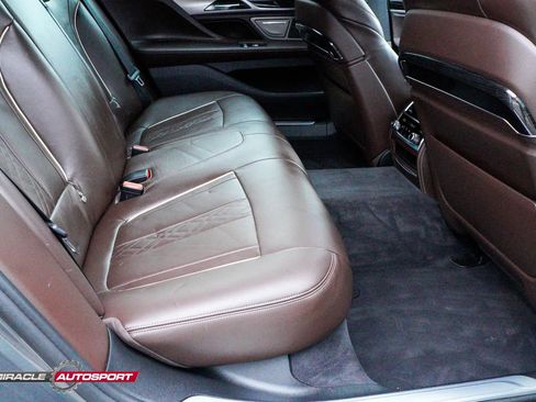 Used 2016 BMW 750i image 38