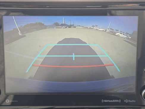 Used 2022 Toyota Highlander XLE image 13