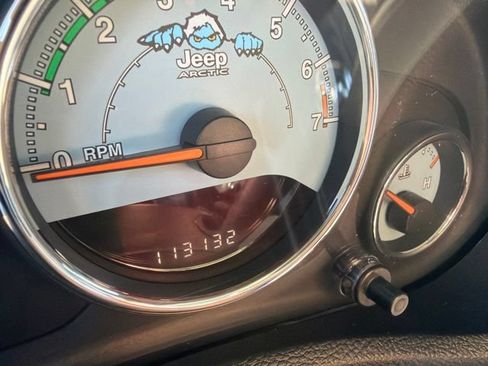 Used 2012 Jeep Wrangler Sahara AWD/4WD image 5