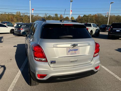 Used 2022 Chevrolet Trax LT w/ Sport Edition image 6