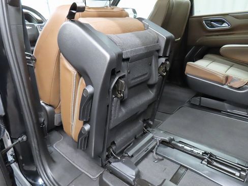 Used 2024 Chevrolet Suburban High Country image 69