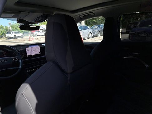 New 2025 Audi Q5 Premium Plus image 25
