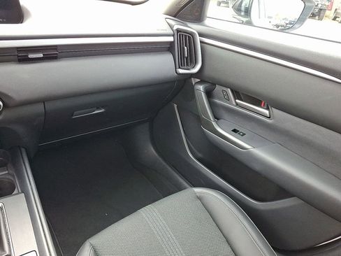 Used 2023 MAZDA CX-50 2.5 S w/ Preferred Plus Pkg image 17