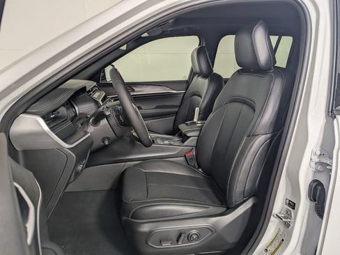 New 2026 Jeep Grand Cherokee Limited AWD/4WD image 14
