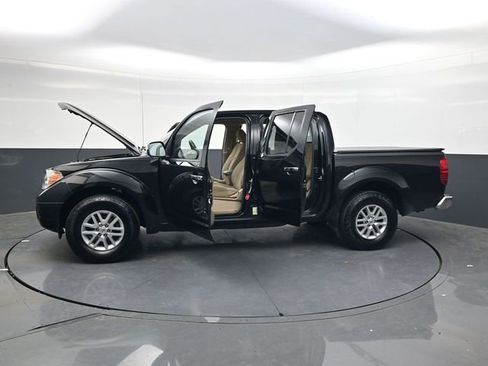 Used 2018 Nissan Frontier SV image 33