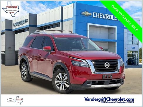 Used 2024 Nissan Pathfinder SL FWD image 1