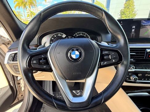 Used 2018 BMW 530i w/ Premium Package image 30