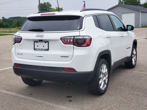 Used 2023 Jeep Compass Latitude AWD/4WD image 4