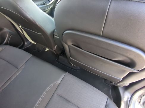 Used 2023 Buick Encore GX Select image 36