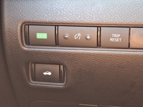 Used 2025 Nissan Sentra S FWD image 25