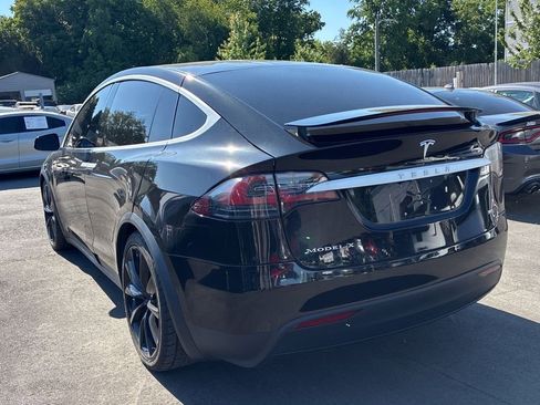 Used 2016 Tesla Model X 90D AWD/4WD image 4