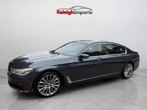 Used 2016 BMW 750i xDrive AWD/4WD image 5