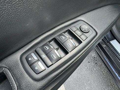 Used 2015 Maserati Ghibli RWD image 31