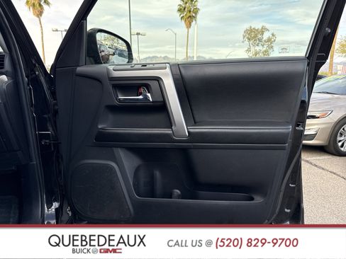Used 2015 Toyota 4Runner Limited image 35