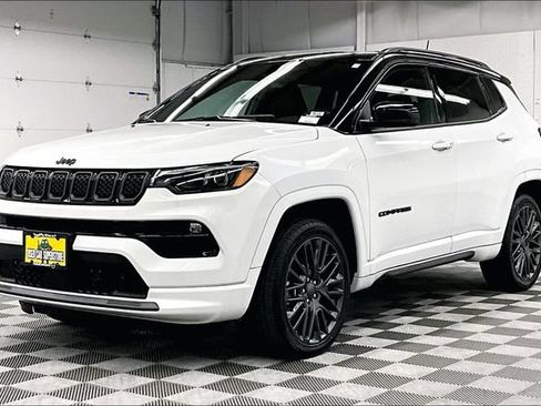 Used 2023 Jeep Compass High Altitude AWD/4WD image 12