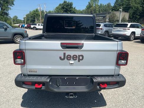 Certified 2023 Jeep Gladiator Rubicon w/ Cold Weather Group image 5