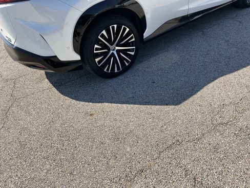Used 2023 Lexus RZ 450e Premium w/ Technology Package AWD/4WD image 9