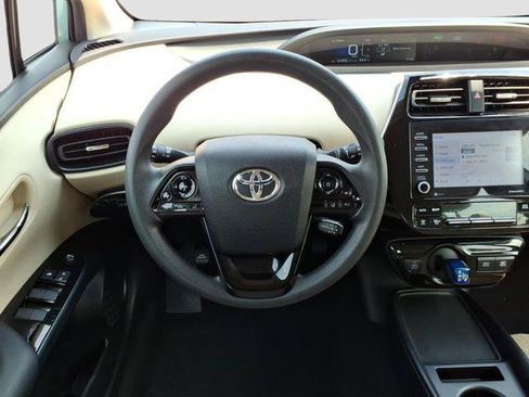 Certified 2022 Toyota Prius LE AWD/4WD image 16