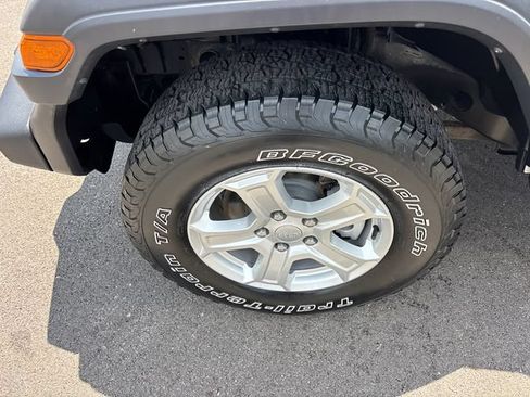 Used 2018 Jeep Wrangler Unlimited Sport S AWD/4WD image 31