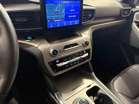 Used 2021 Ford Explorer XLT w/ Equipment Group 202A image 21